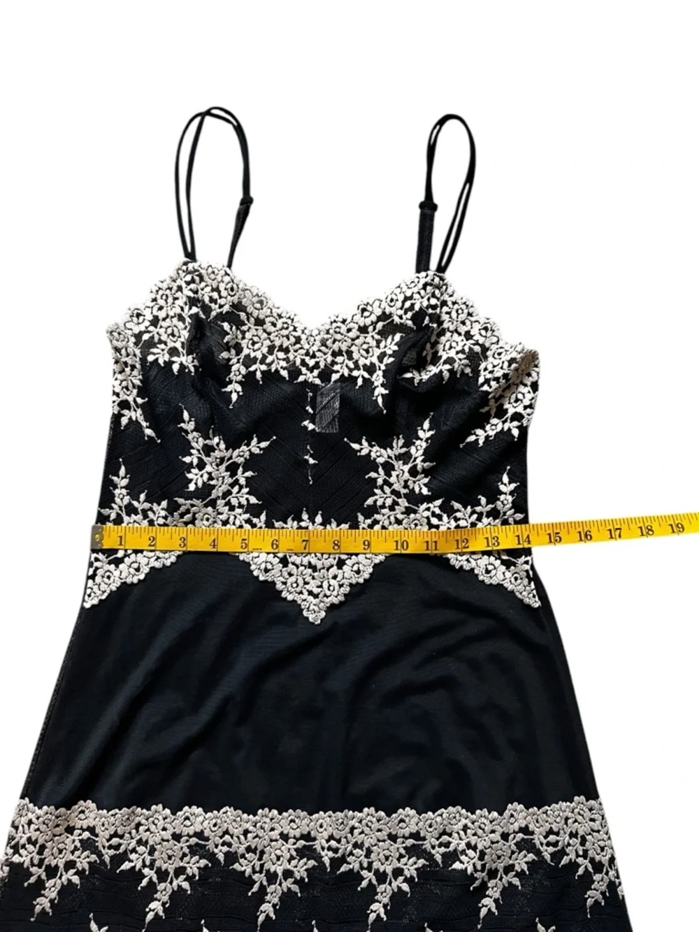 Wacoal EUC Embrace Lace Chemise in Black and Cream Size M